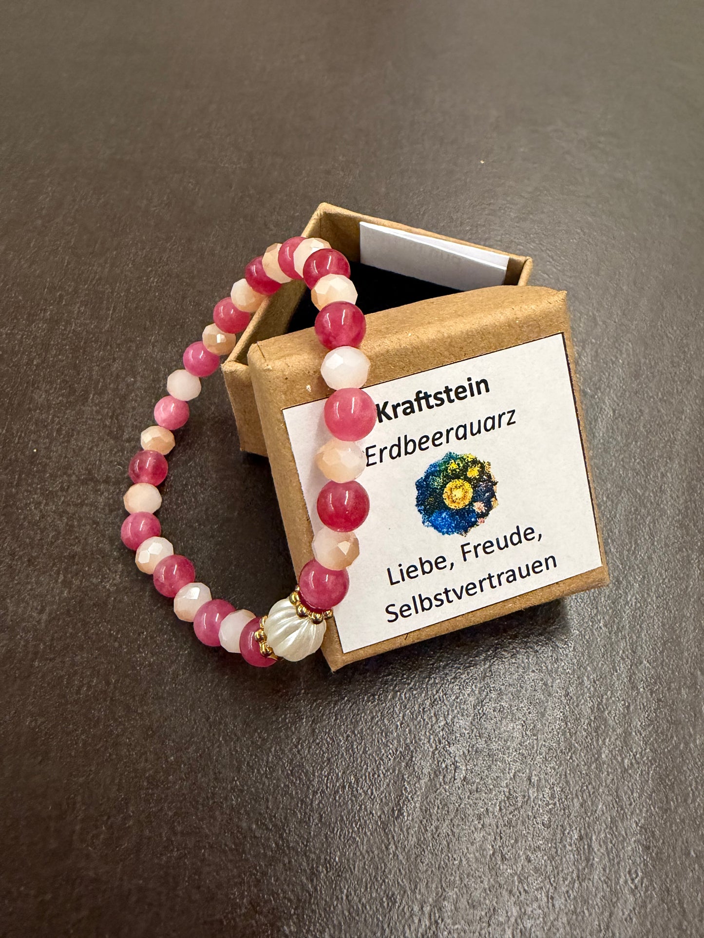 Erdbeerquarz-Perlenarmband