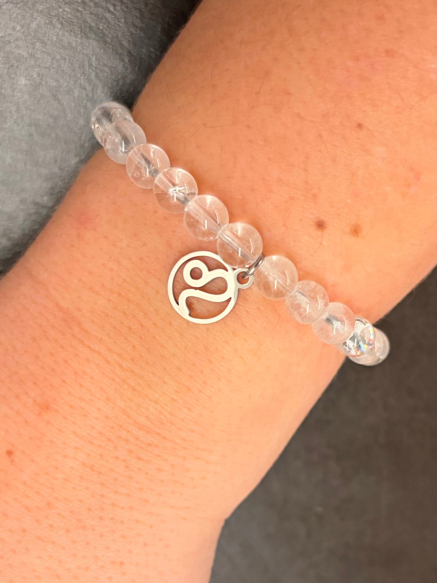 Löwe-Bergkristall-Perlenarmband
