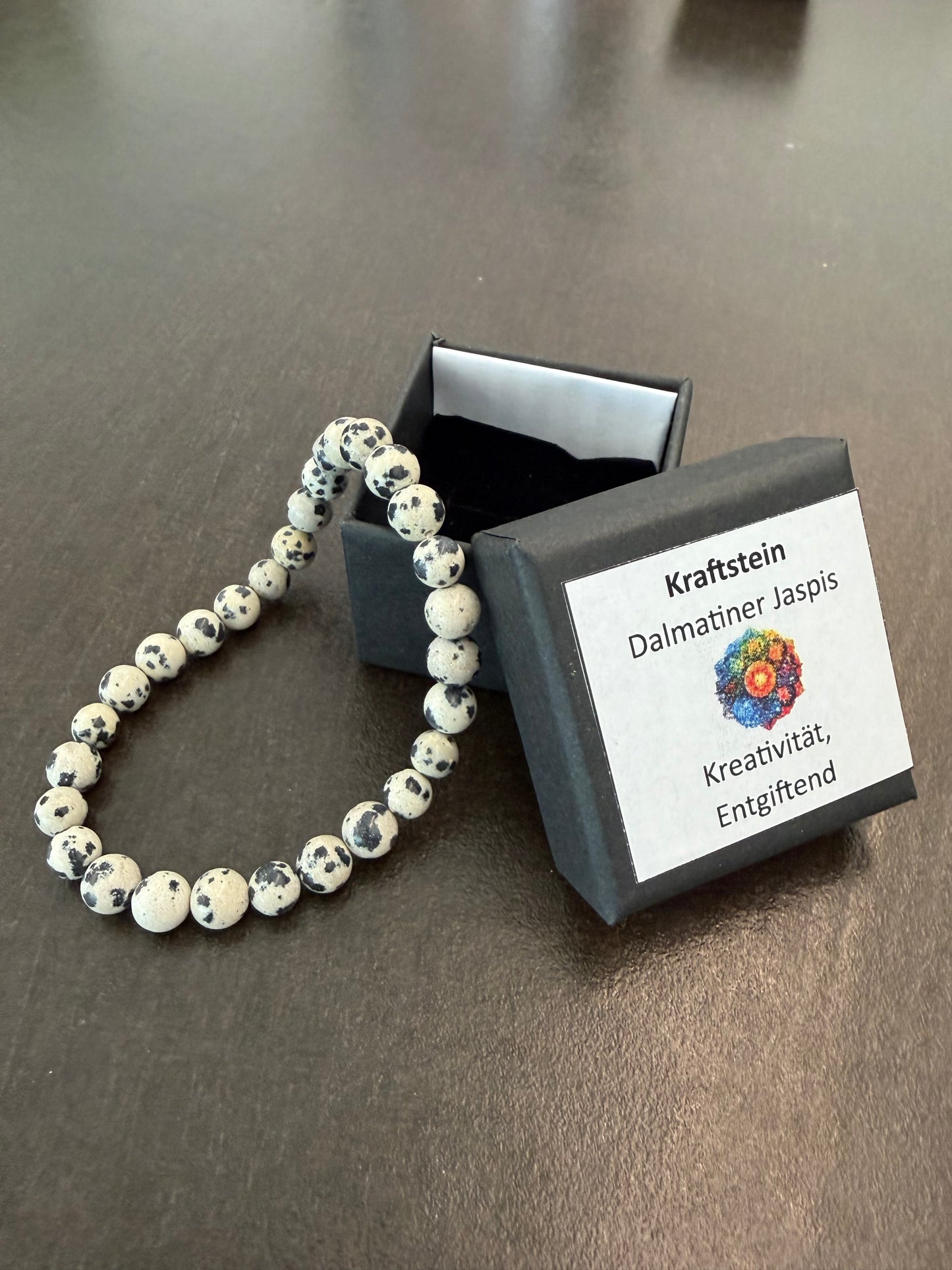 Dalmatiner-Jaspis-Perlenarmband